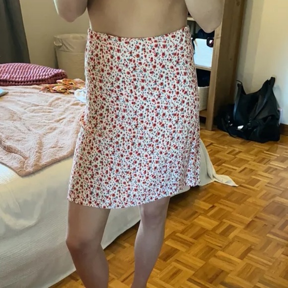 Jupe brandy melville fleurie - Picture 3 of 4